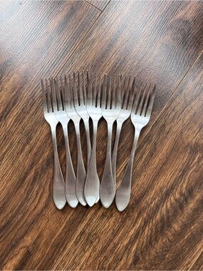 Set of 8 Brushed Silver Dessert Forks - Classic Stainless Flatware